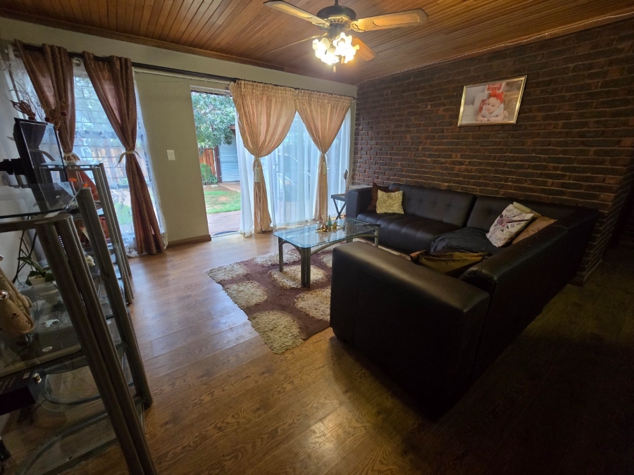 2 Bedroom Property for Sale in Pellissier Free State